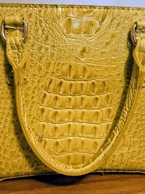Croc-Embossed Yellow Women's Tote Bag